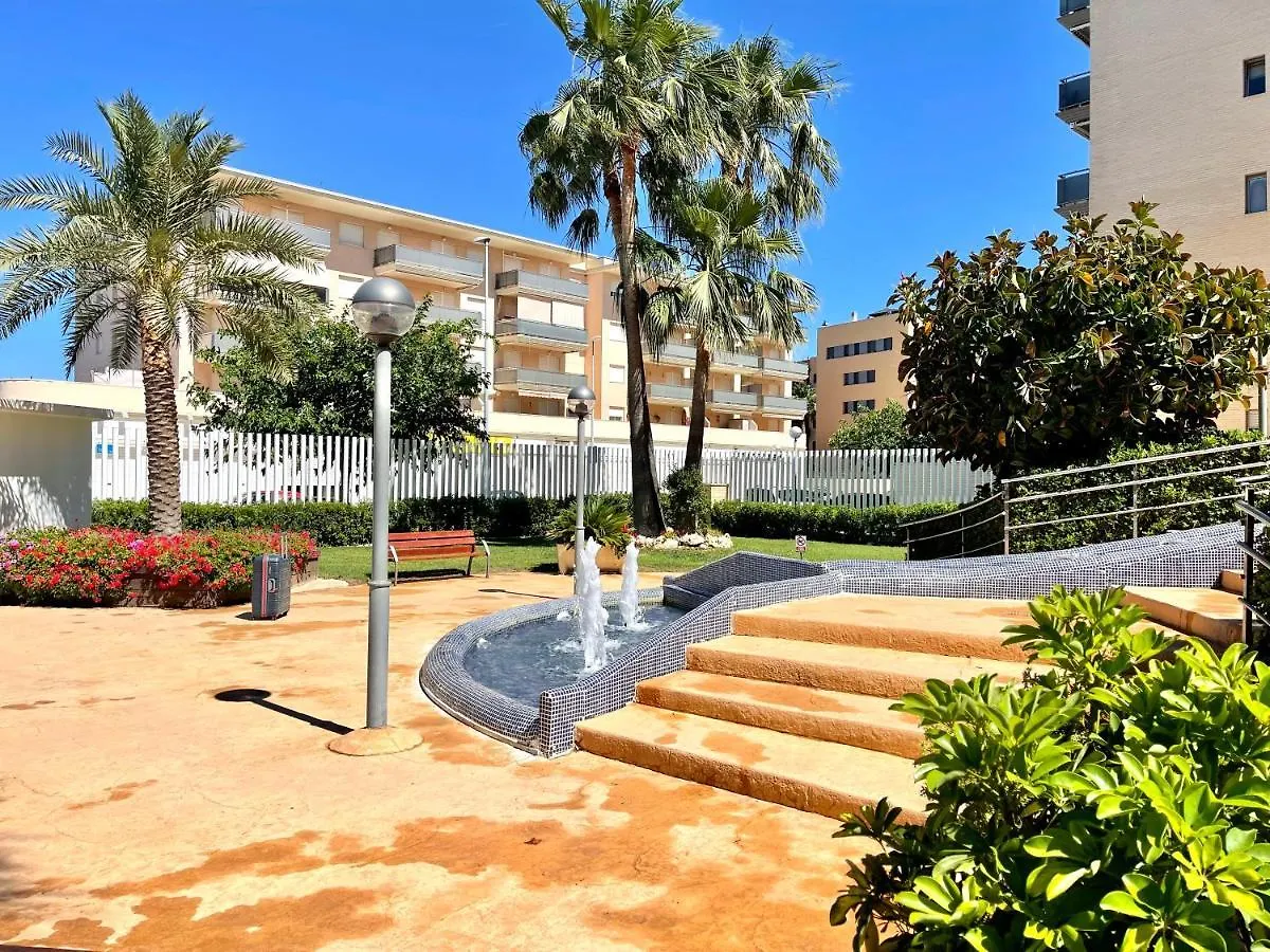 Apartbeach Maldivas III A Vista Piscina Jardin Y Parking La Pineda