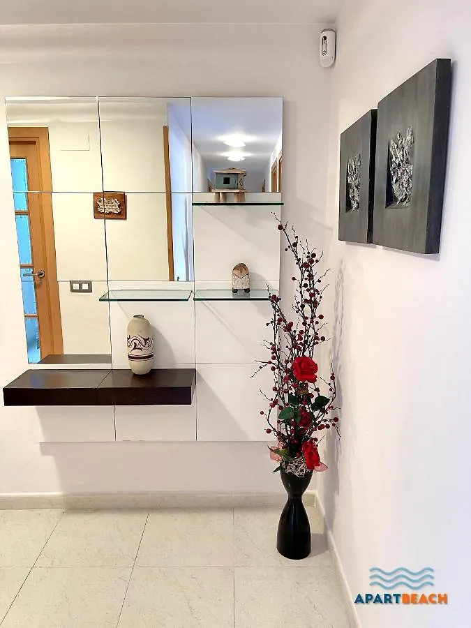 Apartbeach Maldivas III A Vista Piscina Jardin Y Parking La Pineda
