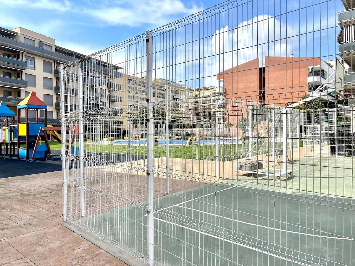 Apartbeach Maldivas III A Vista Piscina Jardin Y Parking La Pineda 0*,
